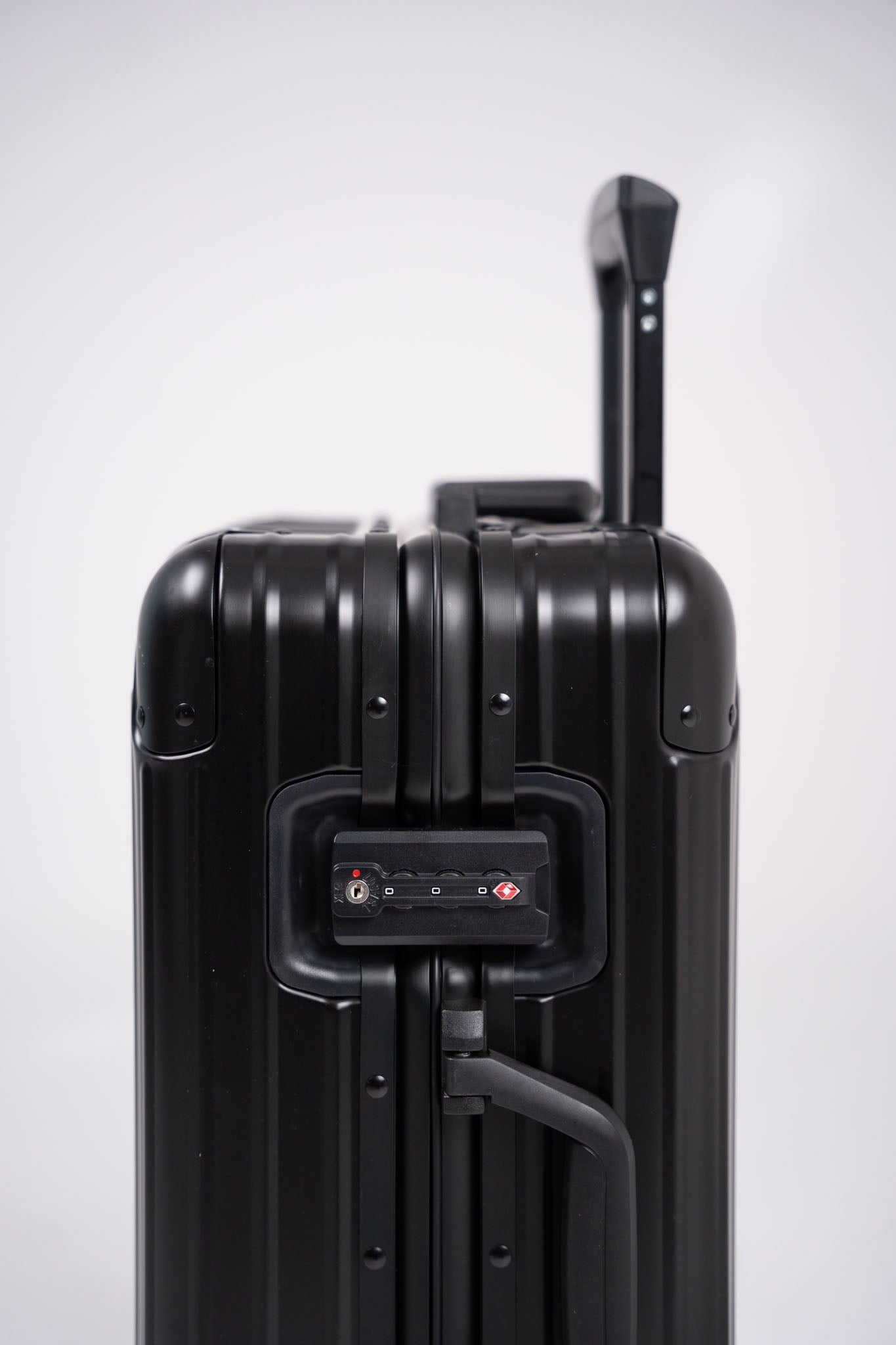 BLACK ALUMINUIM - Cabin